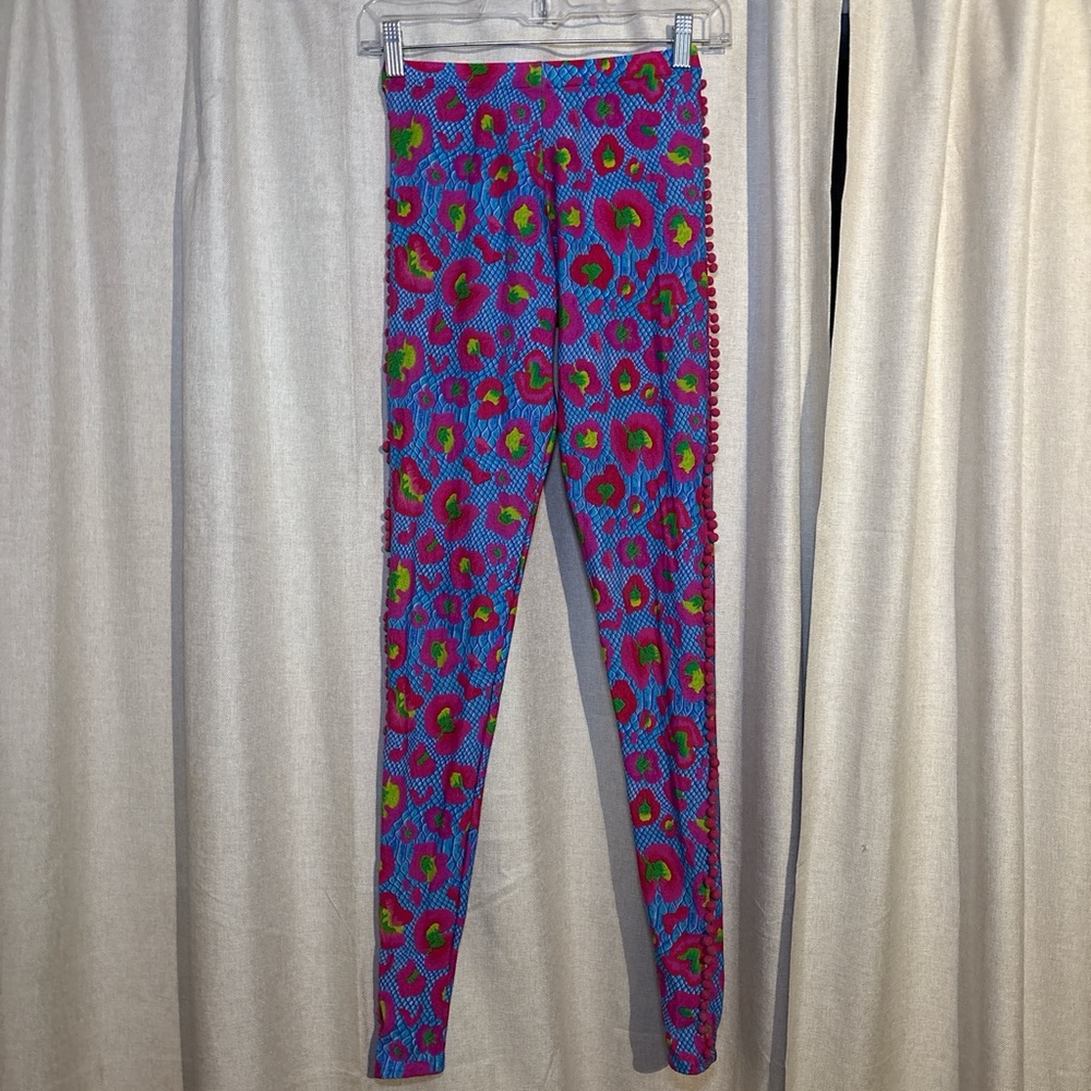 L.O.M neon leopard print Pom Pom leggings